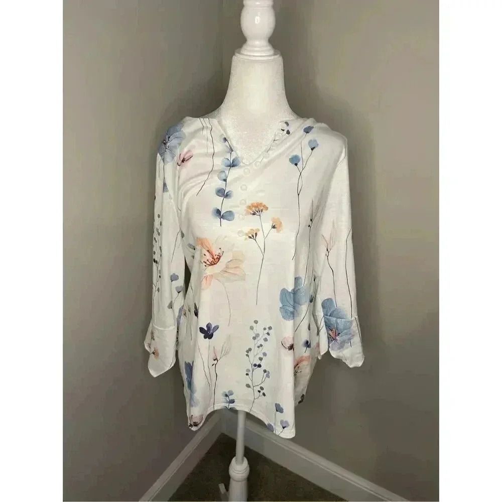 NWOT Women's‎ Floral V-Neck 3/4 Sleeve Blouse Multicolor Size M Casual